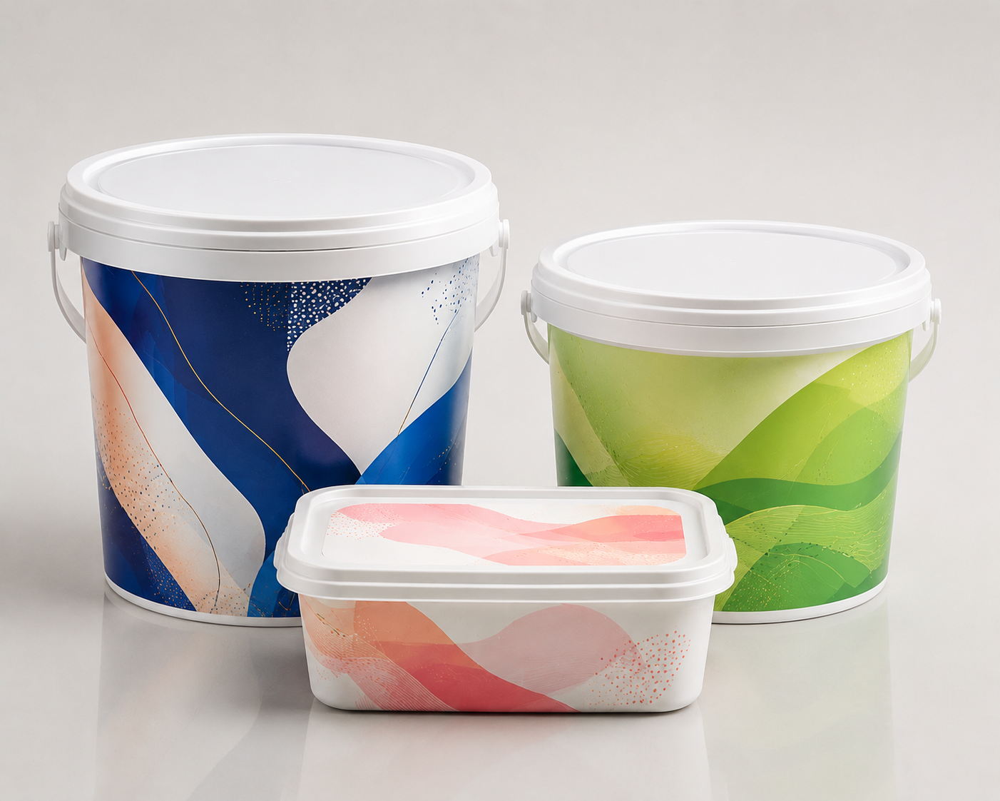 Sample round tub with a dairy-style in-mold label
